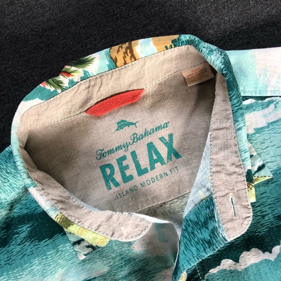 Tommy Bahama Island Hawaiian Shirt (modern fit) size M - Picture 5 of 7